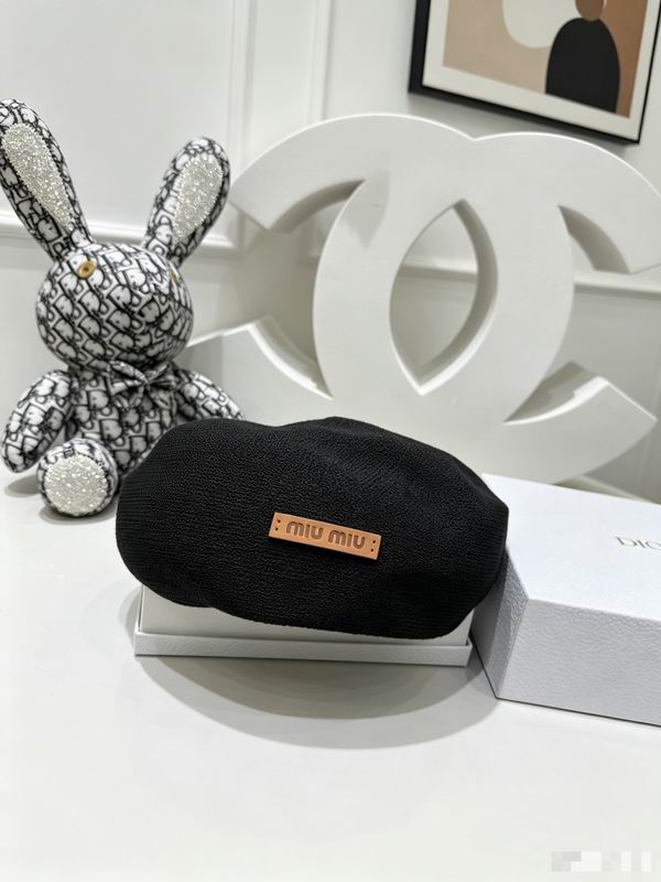 Miumiu beret dx07
